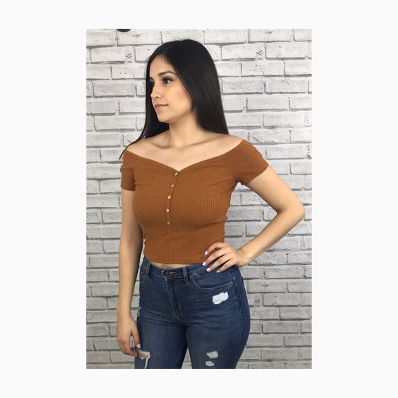 ✨Melissa top✨ - Picture 1 of 4